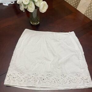 Tommy Bahama Relax White linen eyelet skirt. Size 10